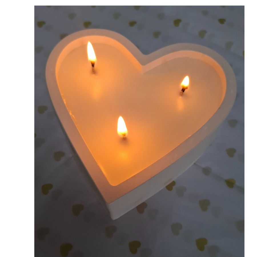 Rankų darbo žvakė Širdis su slapta žinute Rankų darbo žvakė Širdis su slapta žinute