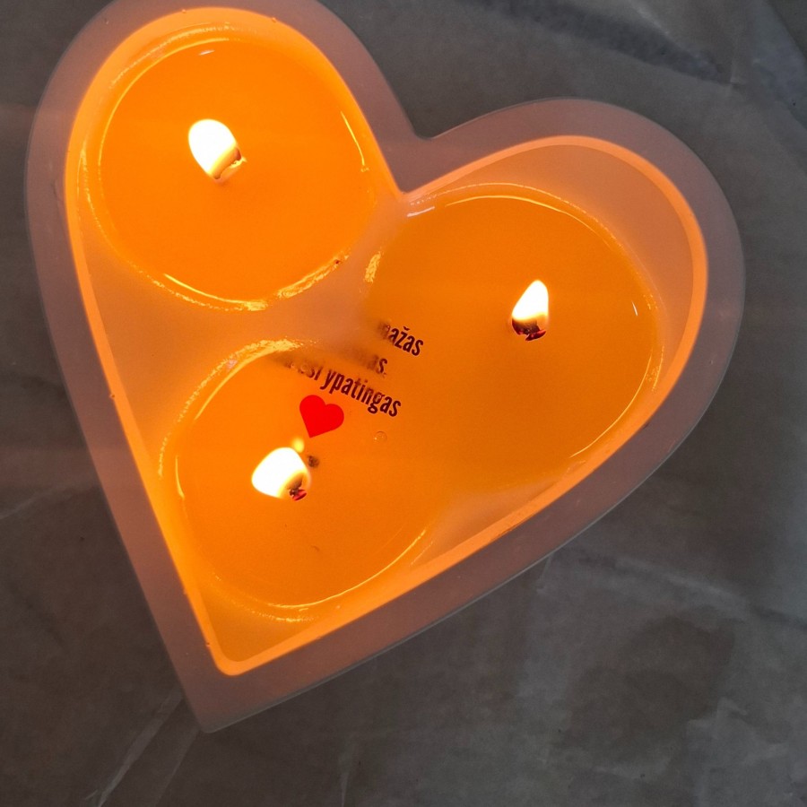 Rankų darbo žvakė Širdis su slapta žinute Rankų darbo žvakė Širdis su slapta žinute