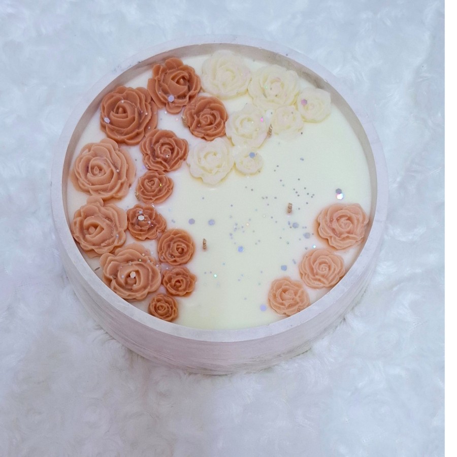 Rankų darbo žvakė su rožių dekoru liudininkams,xxl