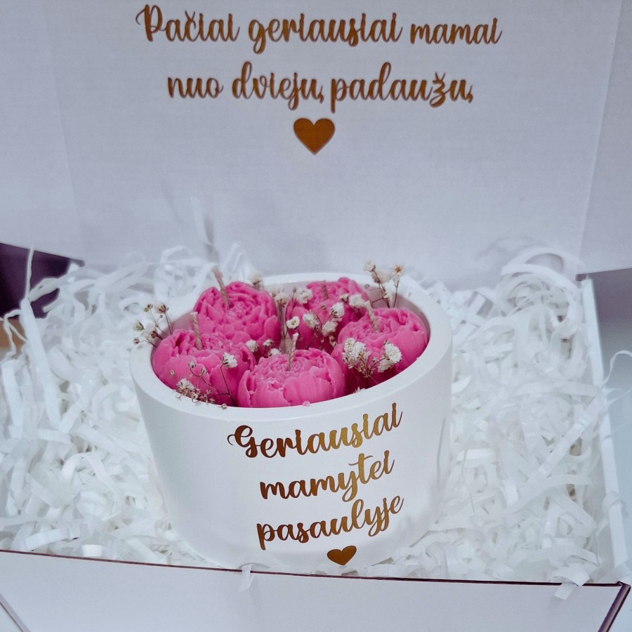 Žvakė mamai "Bijūnai"
