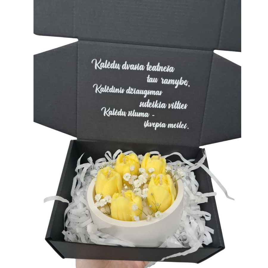 Kalėdinė žvakė „Tulpės“, juoda d.