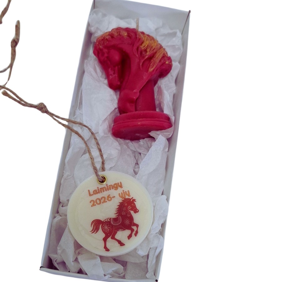 Žvakė ir sausas kvapas - ugninio arklio metai Žvakė ir sausas kvapas - ugninio arklio metai