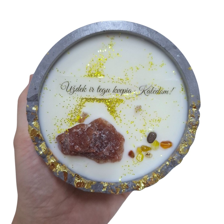 Žvakė su feldšpato mineralu, s dydis