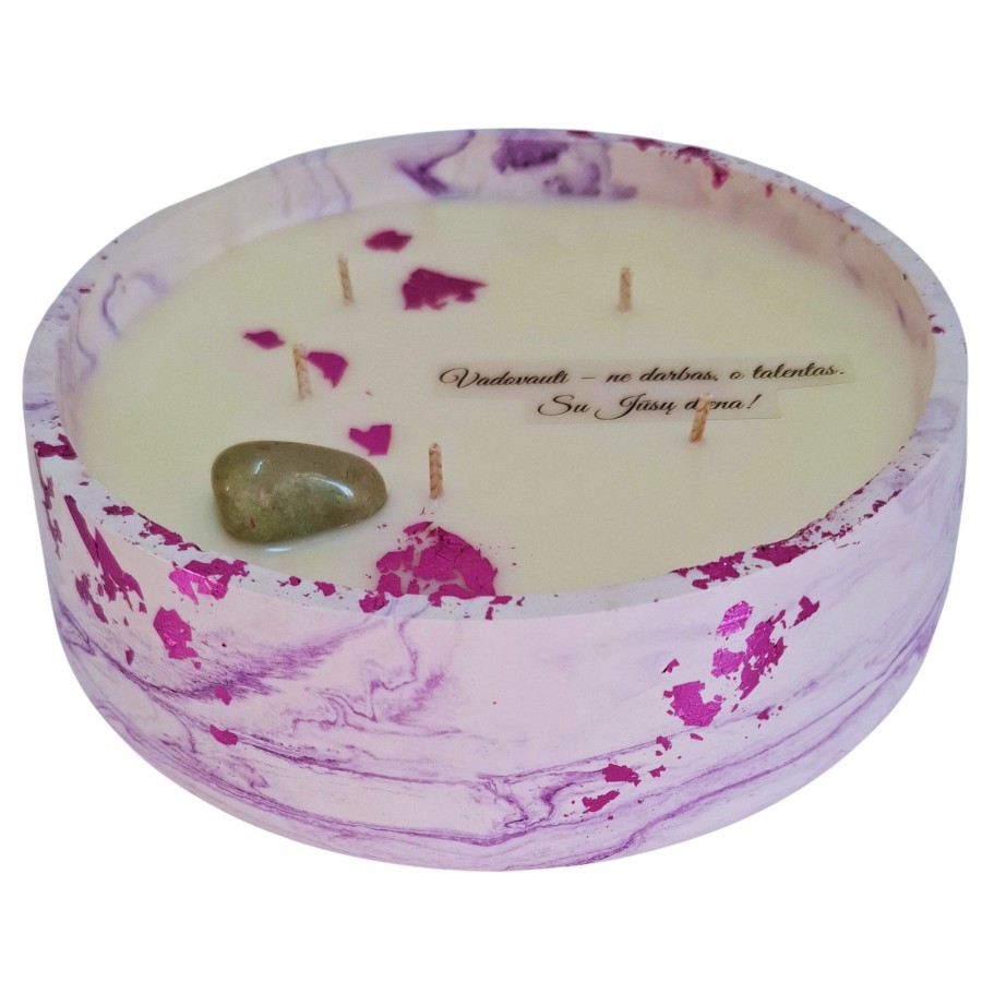 Žvakė su žadeito kristalu, boso dienai Žvakė su žadeito kristalu, boso dienai