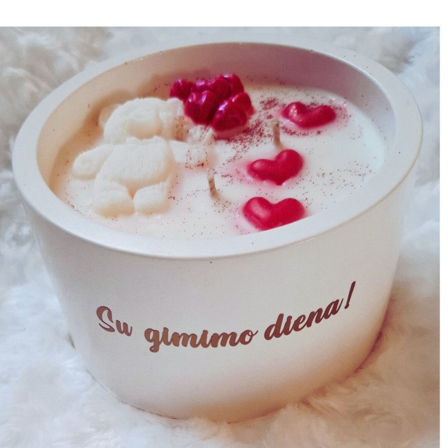 Dovana žvakė su meškučiu ir balionais,350g Dovana žvakė su meškučiu ir balionais,350g