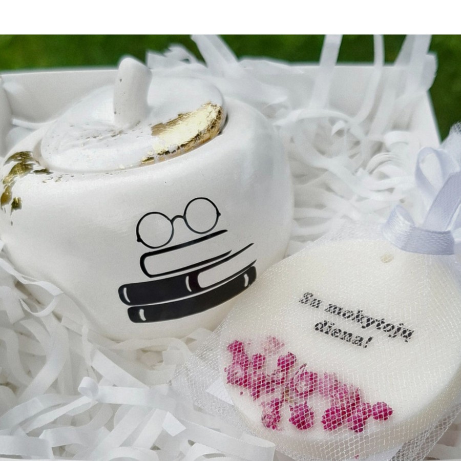 Dovanėlė obuoliukas su personalizuotu kvapuku Dovanėlė obuoliukas su personalizuotu kvapuku
