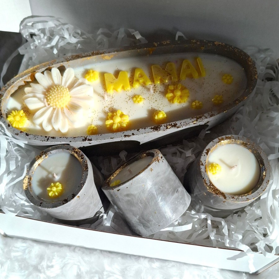 „Mamai“ žvakių dovanų rinkinys su ramunėmis