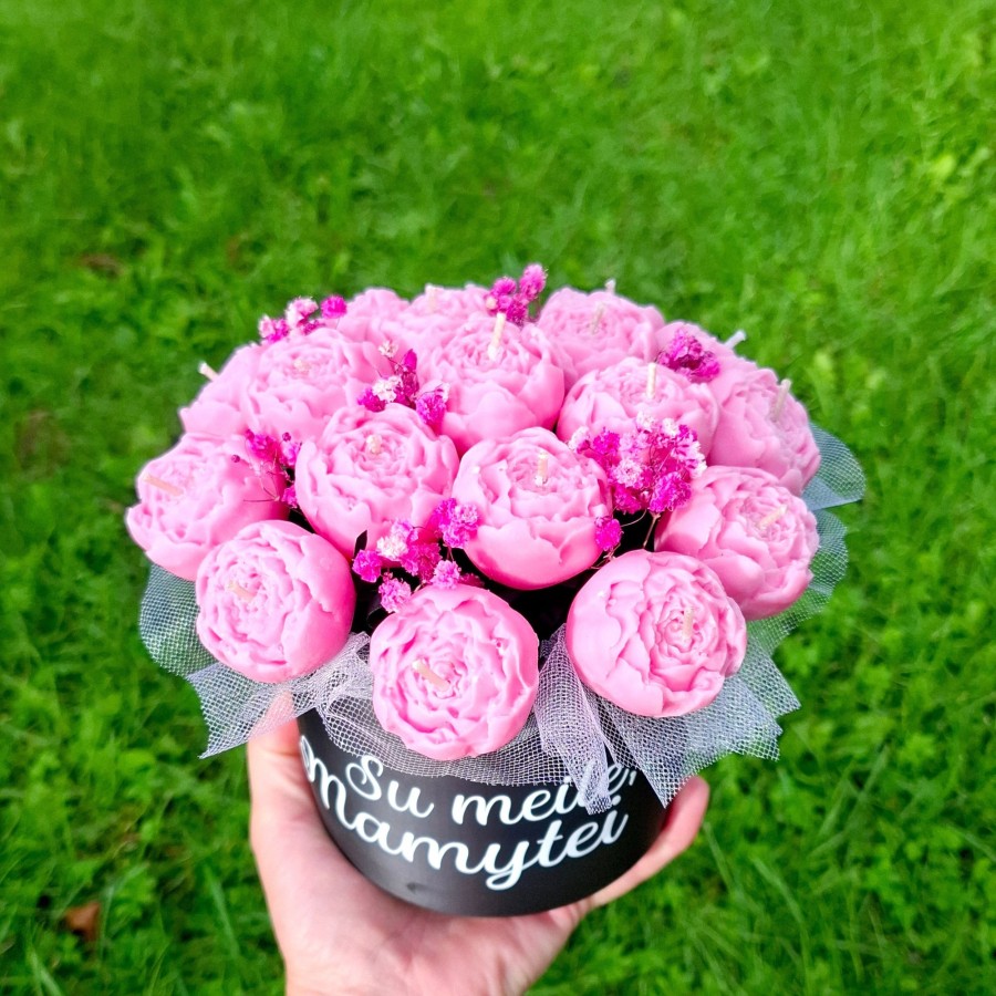 Puokštė iš žvakučių Bijūnai