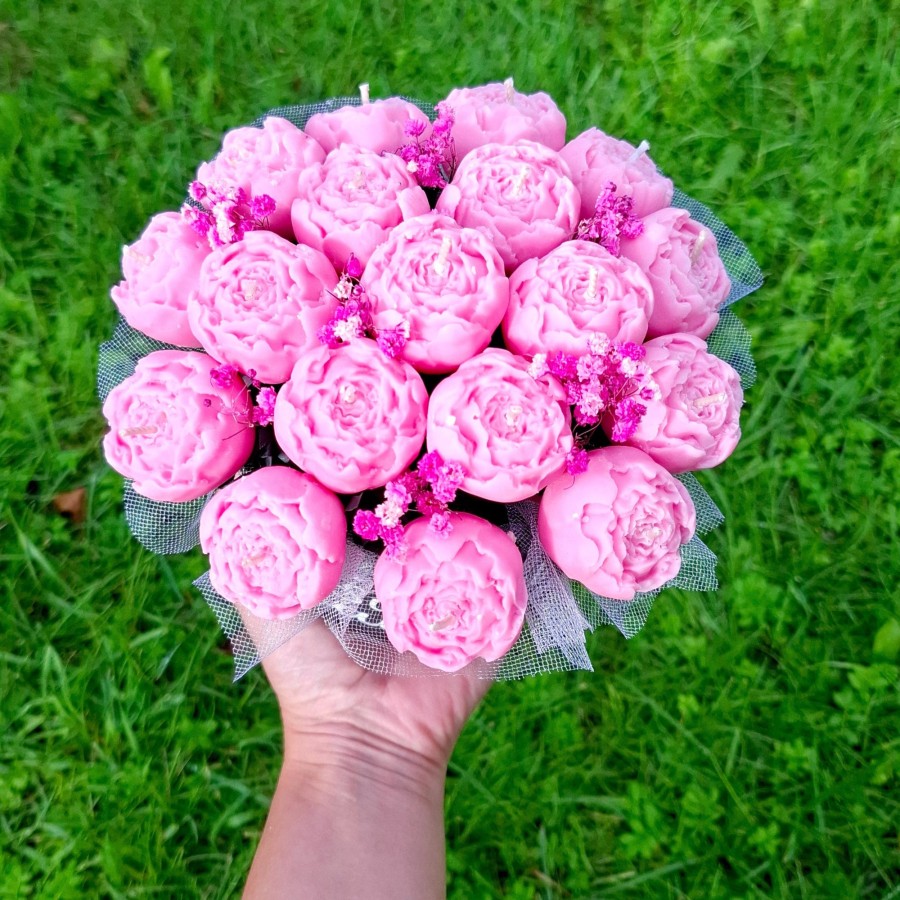 Puokštė iš žvakučių Bijūnai