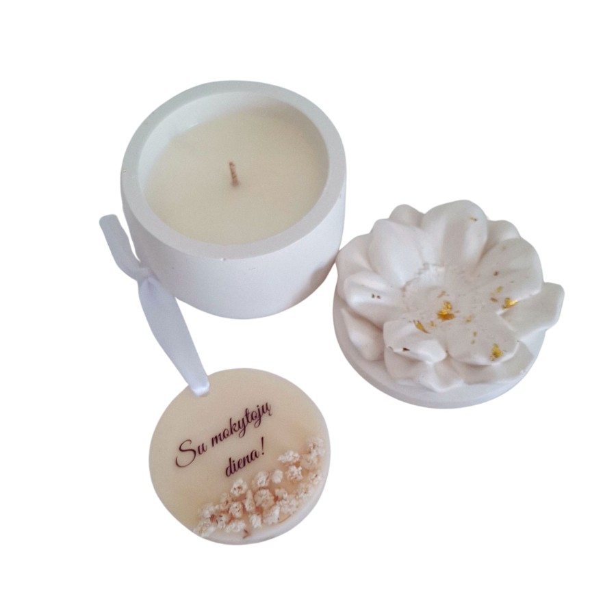 Rinkinys žvakė su kvapuku, gėlės Rinkinys žvakė su kvapuku, gėlės