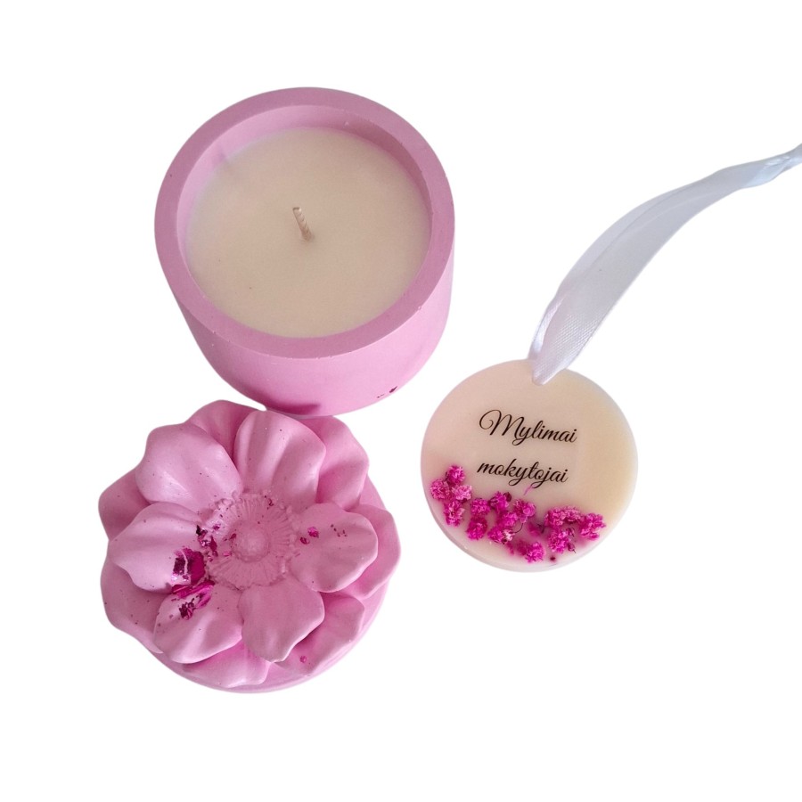 Rinkinys žvakė su kvapuku, gėlės Rinkinys žvakė su kvapuku, gėlės