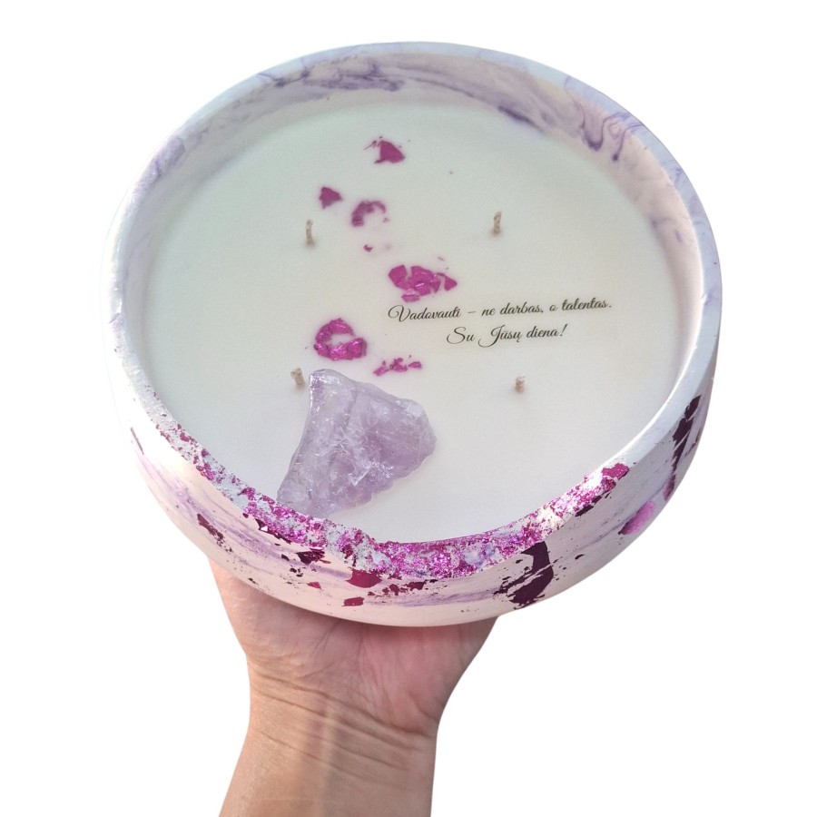 Žvakė su ametisto kristalu boso dienai