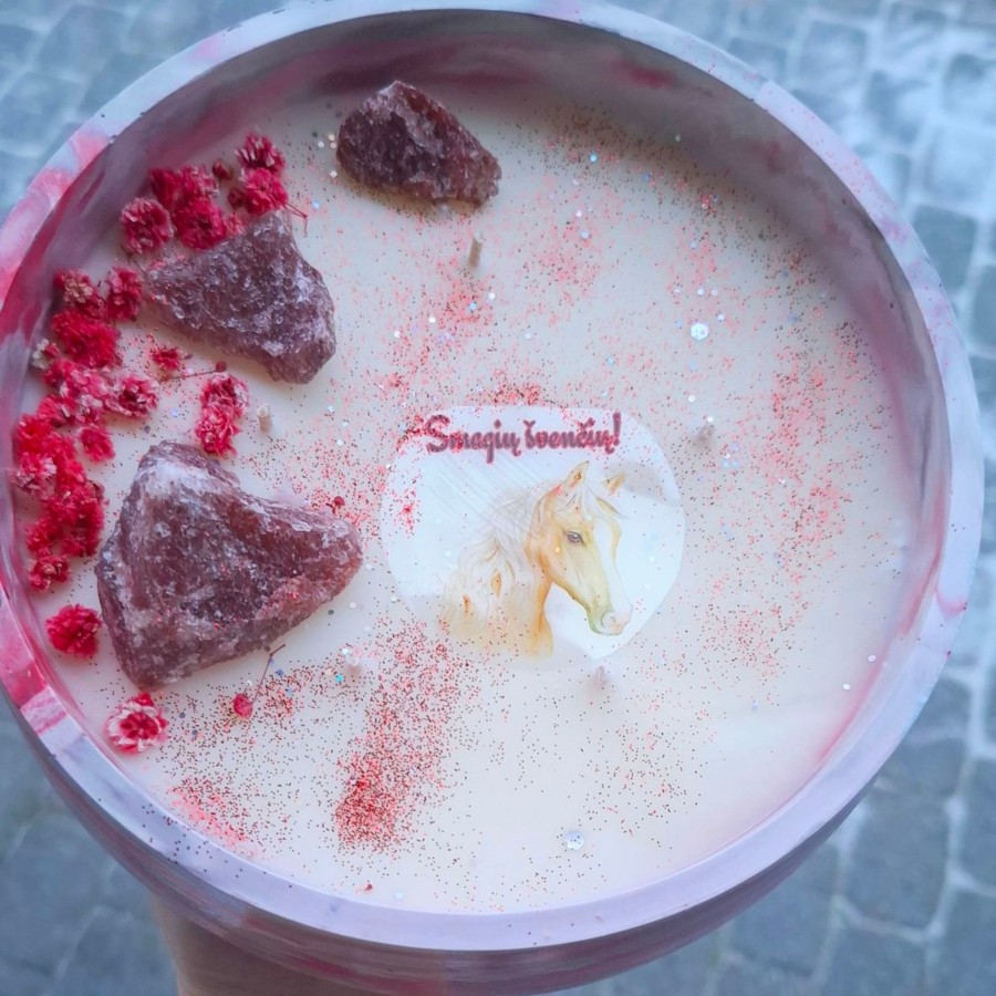 Žvakė su feldšpato mineralu, 500g, vienetinė Žvakė su feldšpato mineralu, 500g, vienetinė