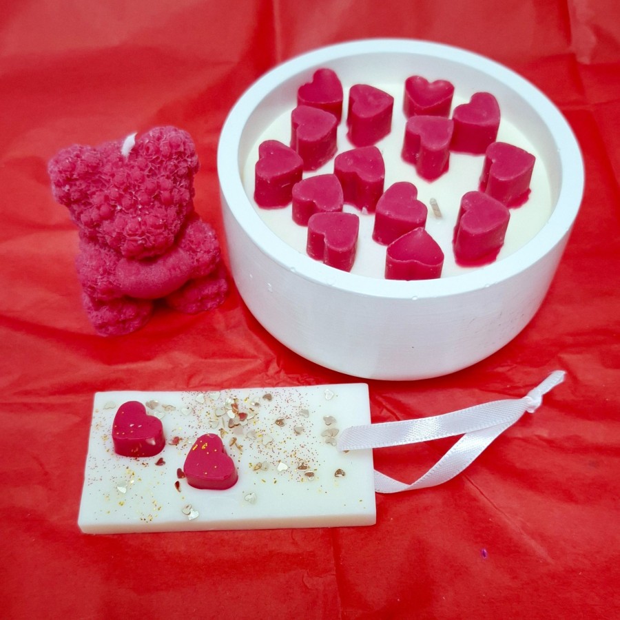 Romantiškas dovanų rinkinys „Meilės dėžutė“ Romantiškas dovanų rinkinys „Meilės dėžutė“